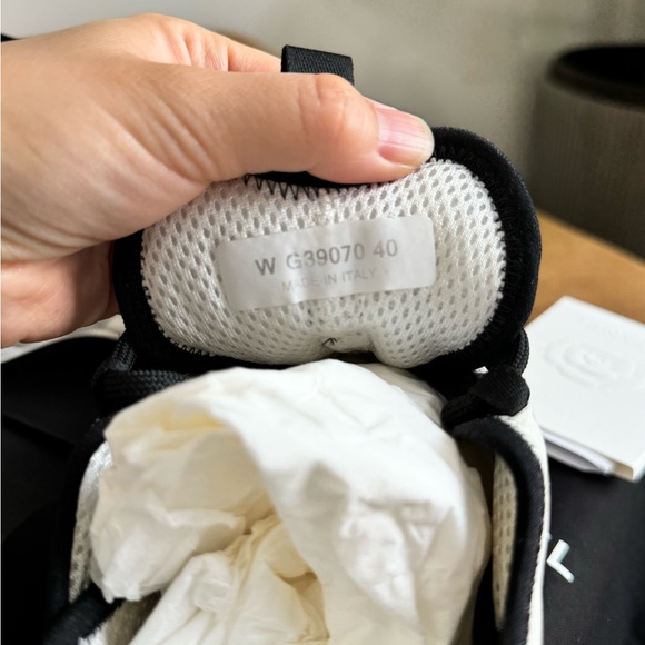 BNIB Chanel sneakers size 40 ($SOLD) - Picture 3 of 6